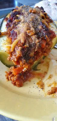 Lecker vegane gefüllte Zucchini