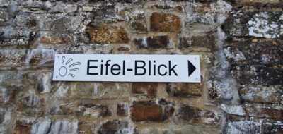 Schild Eifel-Blick Burg Reifferscheid