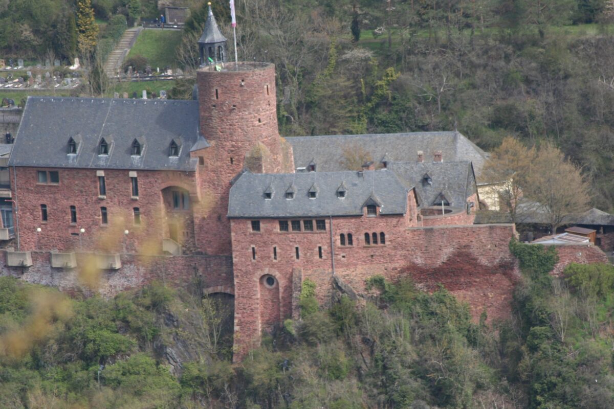 Burg Henebach Heimbach
