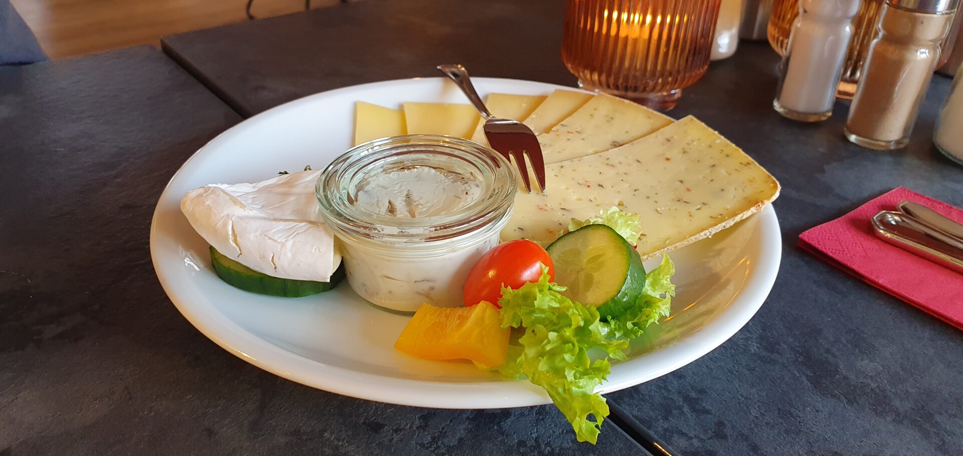 Käse von tollem Bauern aus Keldenich (Eifel-Kall). Käse von tollem Bauern aus Keldenich (Eifel-Kall).